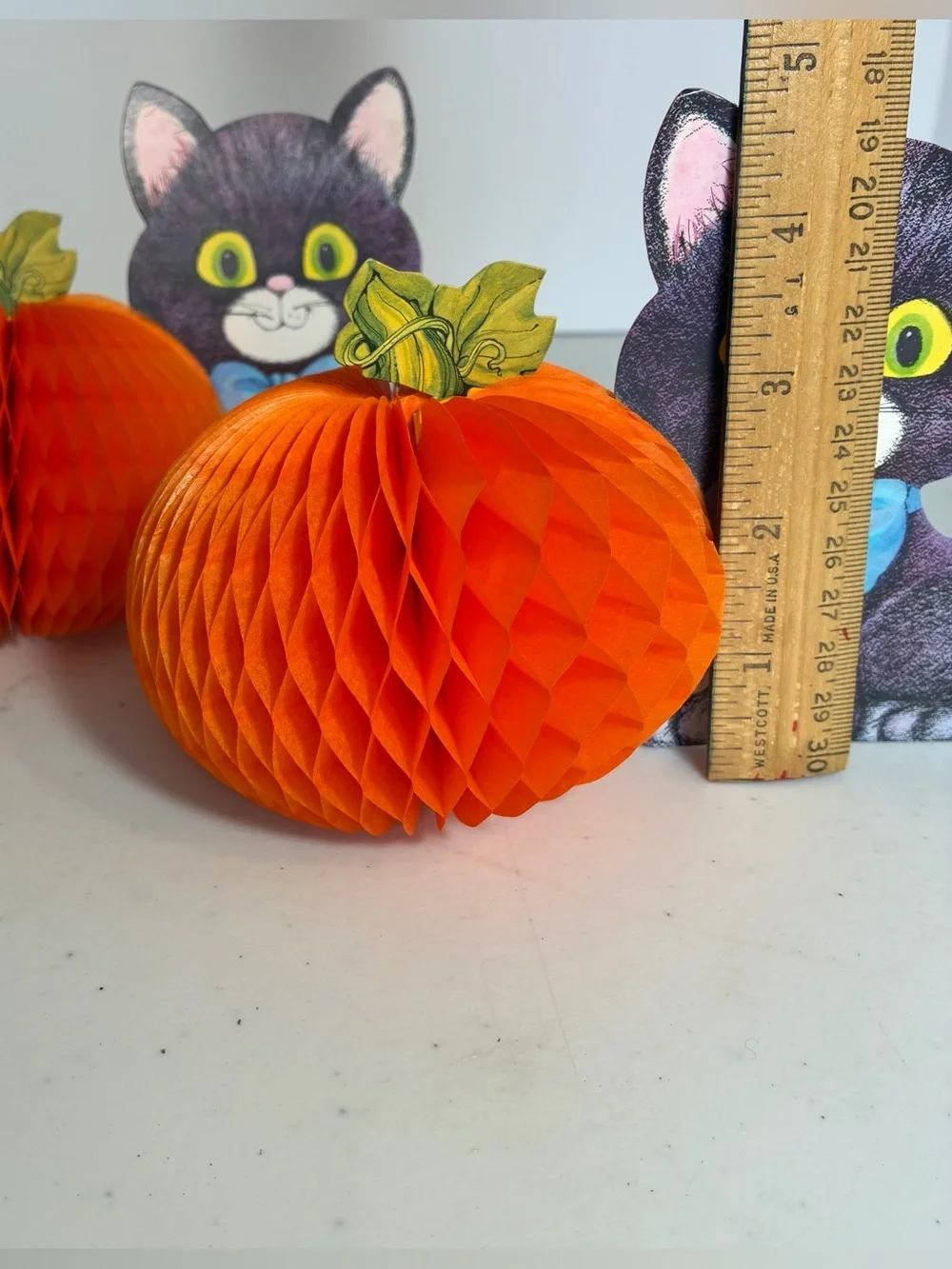 Vintage Halloween Die cut Honeycomb Pumpkin Black Cat 1970’s